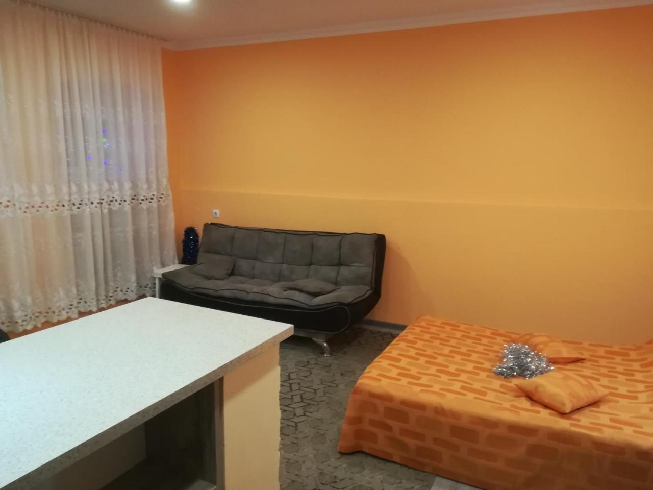 12 Maksim Gorki Street Appartamento Tbilisi Esterno foto